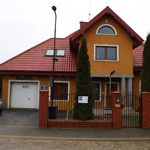 Проживание в семье Dworek W Zieleni, Варшава